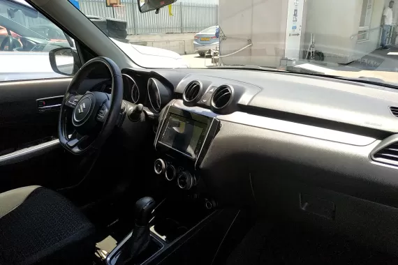 10754103_dashboard_19303766.jpg 10754103_dashboard_19303766.jpg