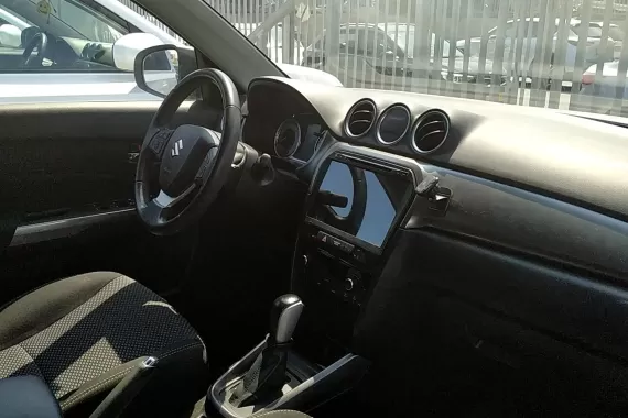 10825503_dashboard_17584149.jpg 10825503_dashboard_17584149.jpg