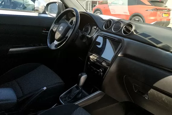 10828703_dashboard_17585585.jpg 10828703_dashboard_17585585.jpg