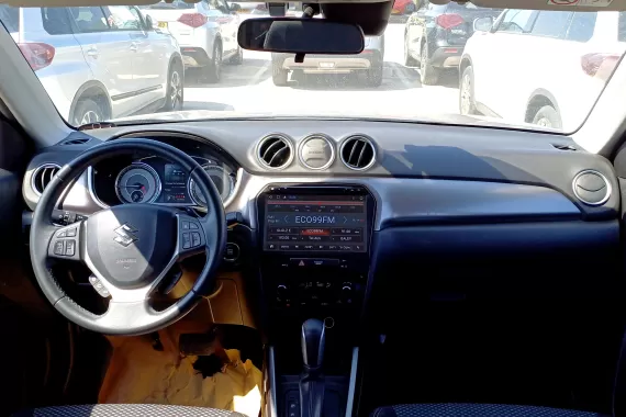 10828803_dashboard_18397369.jpg 10828803_dashboard_18397369.jpg