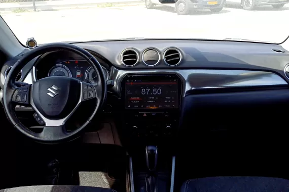 33427102_dashboard_13119557.jpg 33427102_dashboard_13119557.jpg