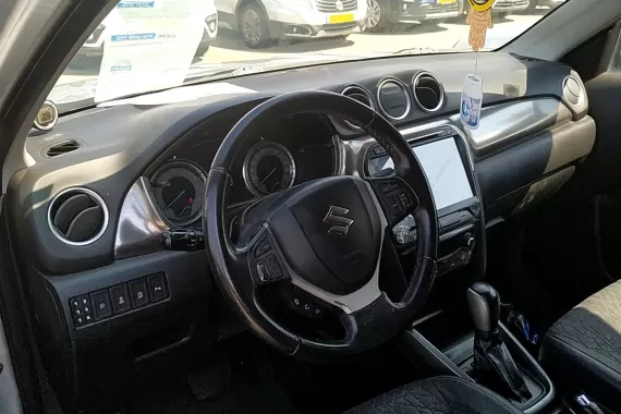 33427402_dashboard_17586339.jpg 33427402_dashboard_17586339.jpg