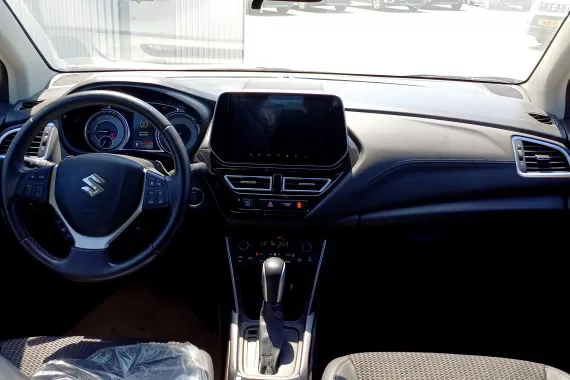 45017203_dashboard_18460340.jpg 45017203_dashboard_18460340.jpg