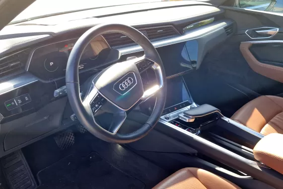 60980502_dashboard_13493523.jpg 60980502_dashboard_13493523.jpg