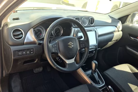 71650502_dashboard_17586813.jpg 71650502_dashboard_17586813.jpg