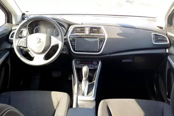 71711802_dashboard_17861007.jpg 71711802_dashboard_17861007.jpg