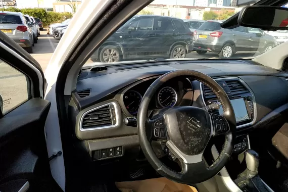 71885102_dashboard_19330283.jpg 71885102_dashboard_19330283.jpg