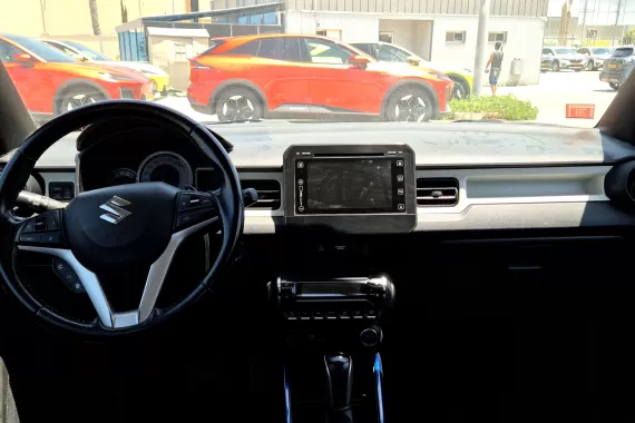 71926502_dashboard_17836070.jpg 71926502_dashboard_17836070.jpg
