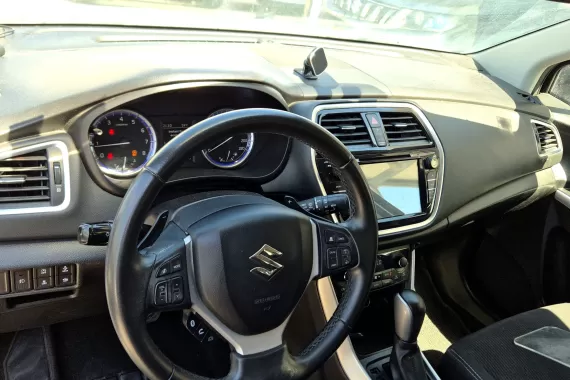 71929802_dashboard_17023055.jpg 71929802_dashboard_17023055.jpg