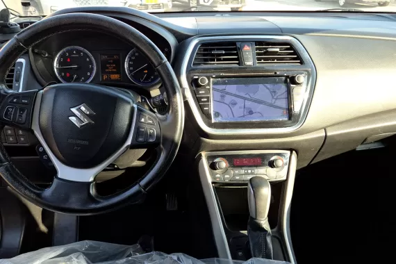 71981402_dashboard_18402198.jpg 71981402_dashboard_18402198.jpg