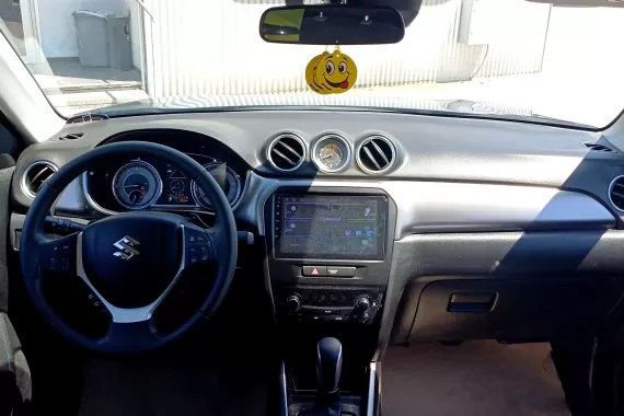 79503003_dashboard_24127377.jpg