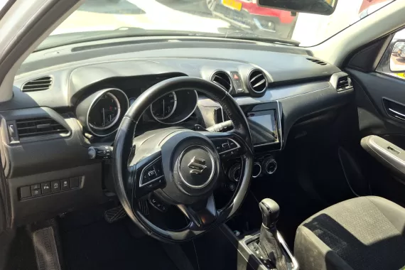 89968902_dashboard_17845451.jpg 89968902_dashboard_17845451.jpg