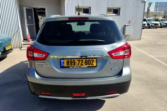 89972802_trunk_30176433.jpg 89972802_trunk_30176433.jpg