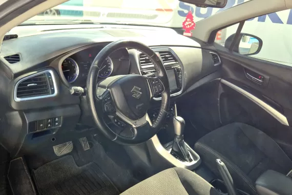 89992702_dashboard_16644724.jpg 89992702_dashboard_16644724.jpg