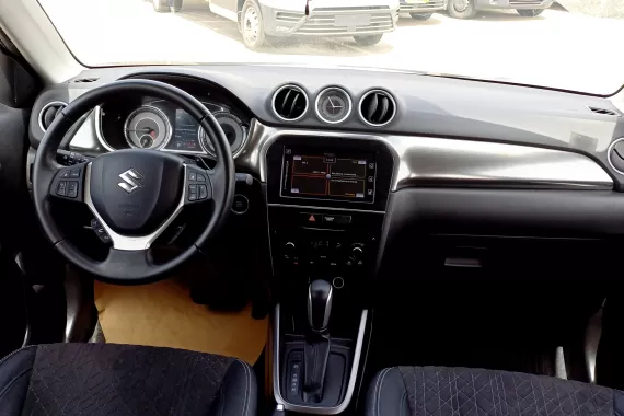 89993402_dashboard_13770849.jpg 89993402_dashboard_13770849.jpg